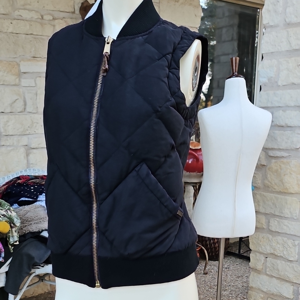 2017 Eddie Bauer 1936 Skyliner Model Down Quilt Vest Womens XS Black